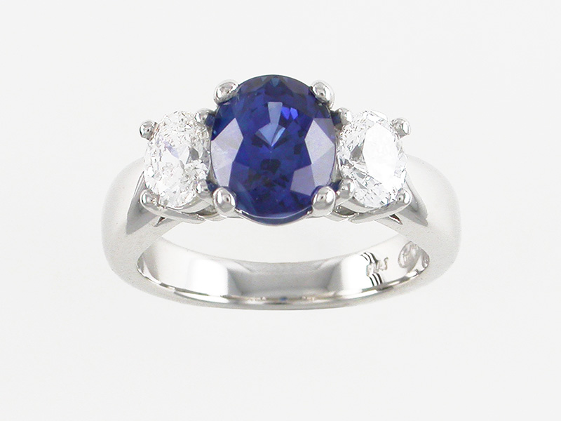 Custom Jewellery Diamond Engagement Ring